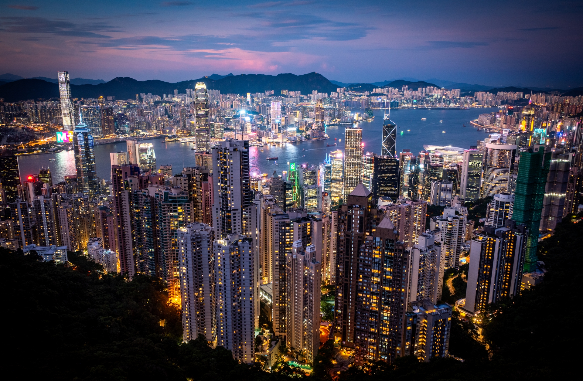 香港の夜景がきれいなプロポーズスポット