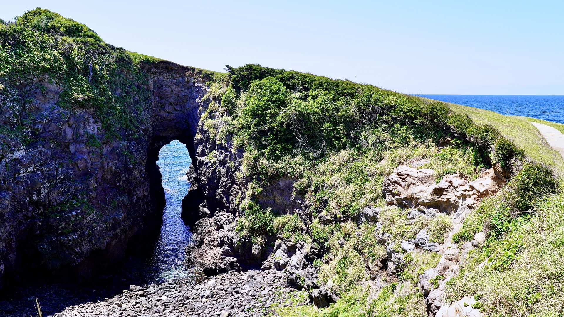 長崎県の観光名所　鬼の足跡