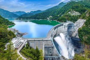 富山県でプロポーズスポットとして人気の黒部峡谷