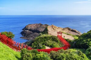 山口県でプロポーズスポットとして人気の元乃隅神社