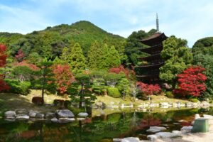 山口県でプロポーズスポットとして人気の瑠璃光寺五重塔
