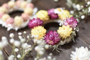 プロポーズのプレゼントの花として人気のヘリクリサム